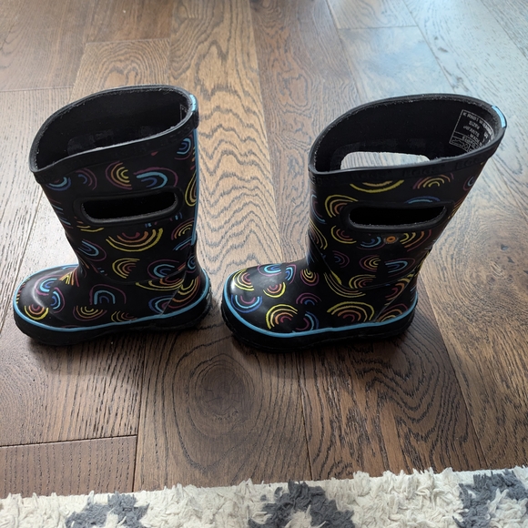 Kids' Black Rainbow Boots - Picture 3 of 7